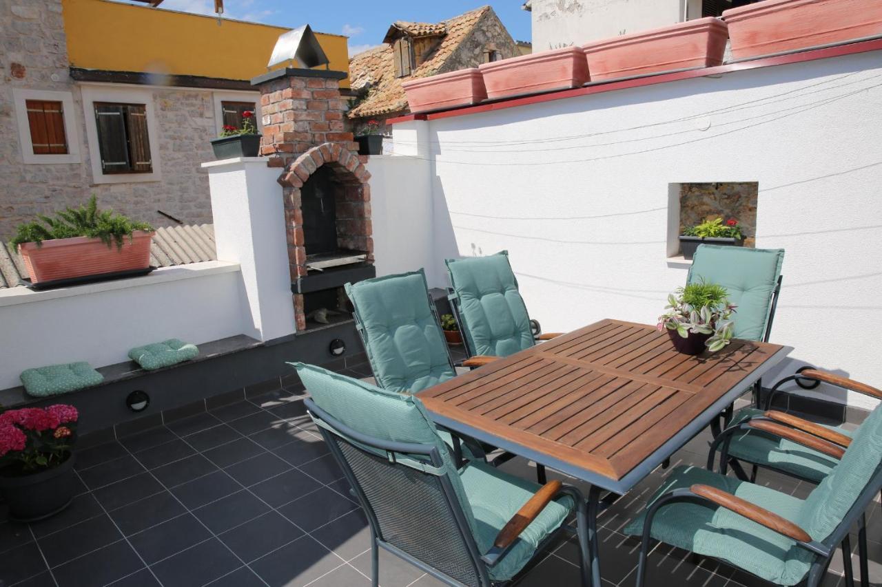 Apartments Stonehouse Vodice Buitenkant foto